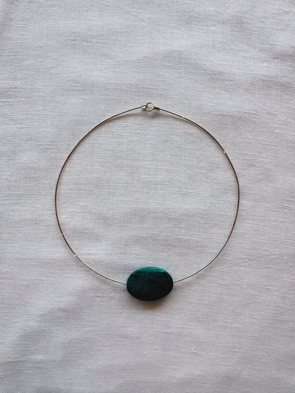 athena & co gem collar necklace silver green